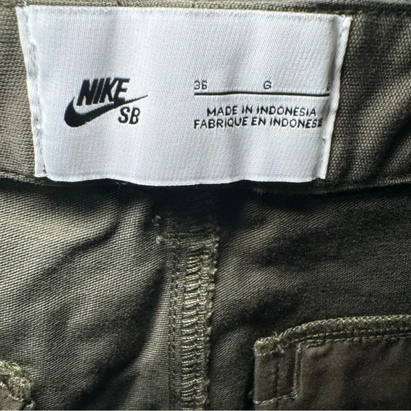 Nike Men's Cargo Shorts - Dark Green - Picture 3 of 6